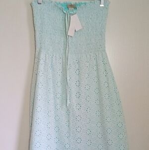 Collection Eighteen Daisy eyelet smocked mini tube dress women's size M/L